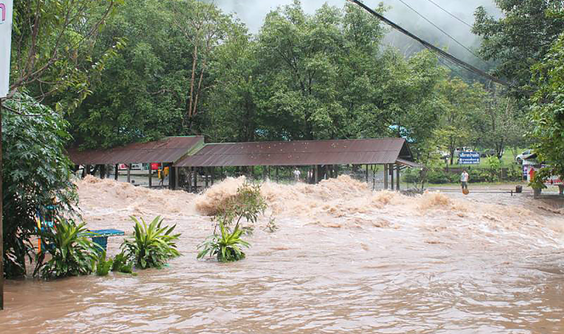 อุตุฯชี้ทั่วไทยยังมีฝนฟ้าคะนอง เตือน47จังหวัดระวังอันตรายฝนตกหนัก |  เดลินิวส์