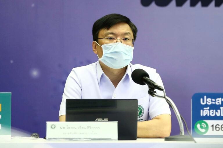 ศปก.สธ. ไฟเขียว 2 สูตรไขว้วัคซีนในไทย ส่วนบูสเตอร์ให้ฉีดแอสตราฯ | เดลินิวส์
