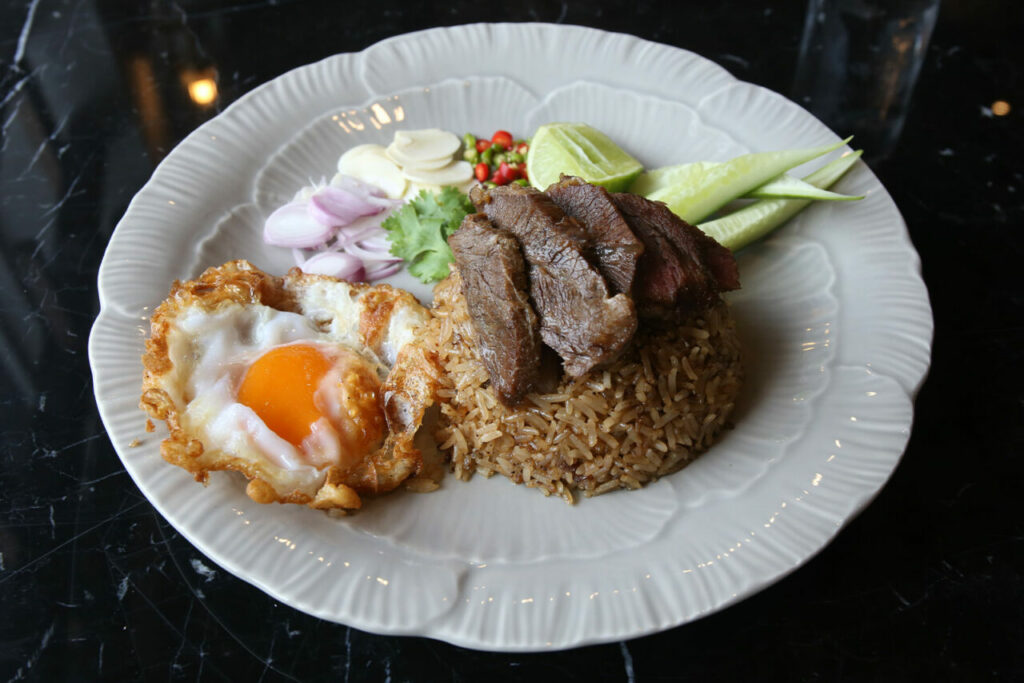 ข้าวผัดเนื้อเค็ม