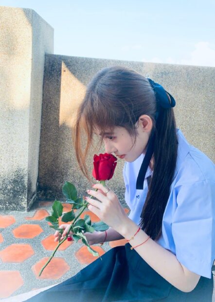 0040jbadly1hb7syeku58j61za2rve8202