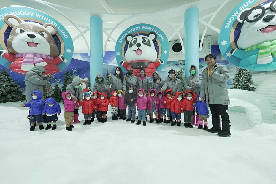 น้อง ๆ ใน Snow Buddy land