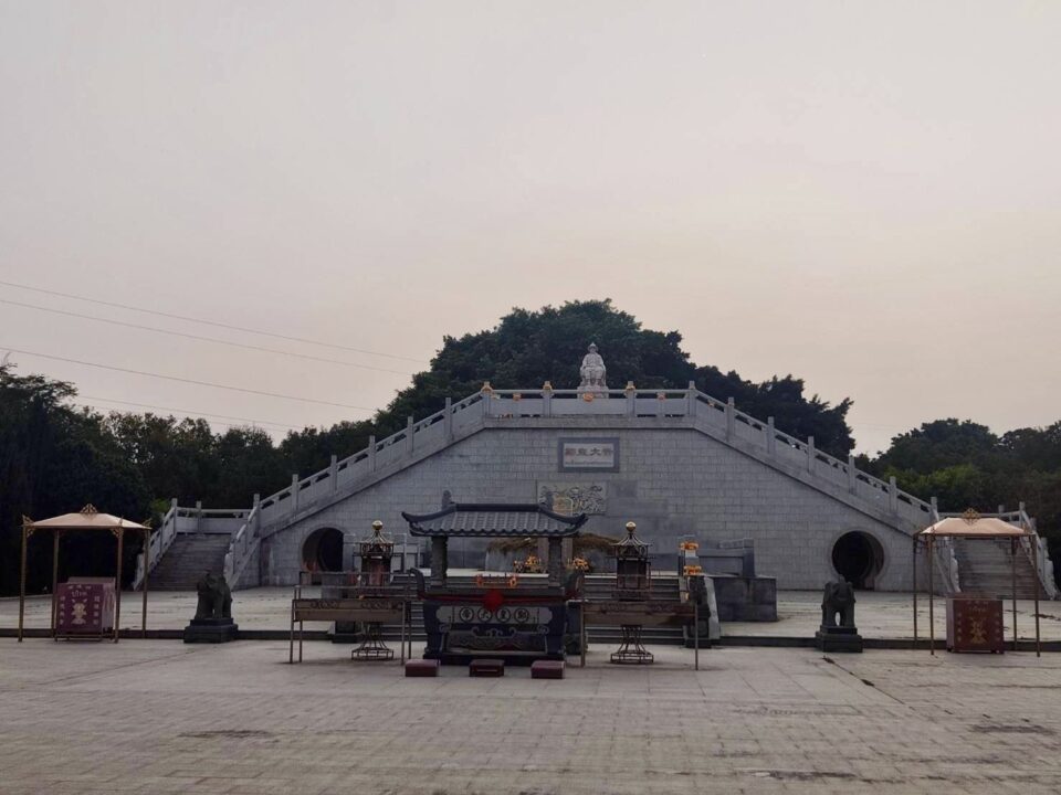 สุสานพระเจ้าตากสินมหาราช 4