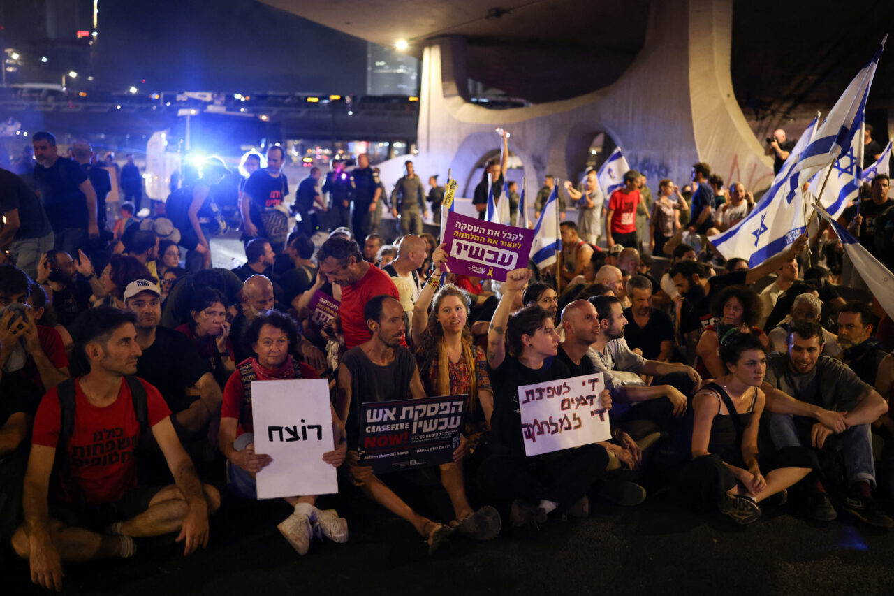 ISRAEL-PALESTINIAN-CONFLICT-HOSTAGES-PROTEST