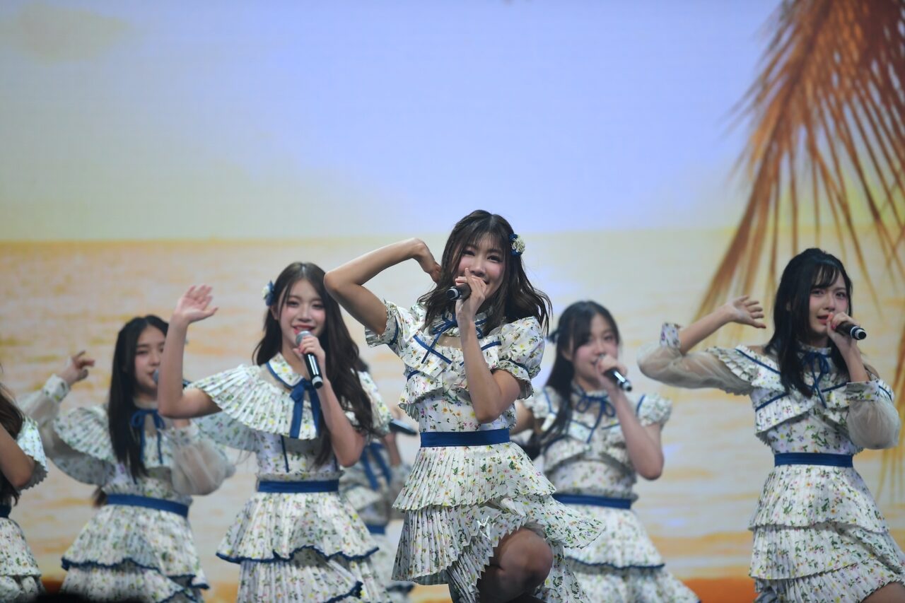 BNK48-CGM48 (9)