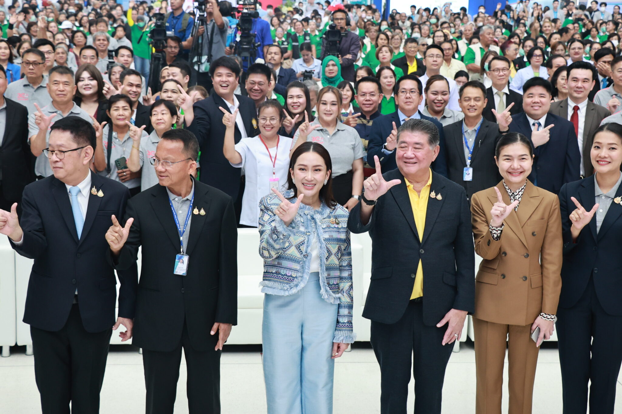 นายกฯกดปุ่ม 30 บาทรักษาทุกที่คนกรุงเทพฯ เผยประชาชนพอใจนโยบาย 98% | เดลินิวส์