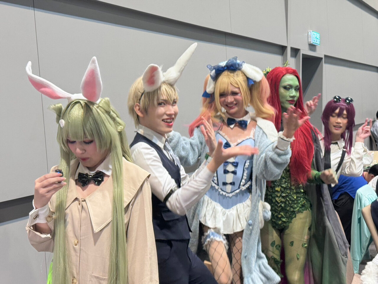 LINE_ALBUM_Addict Con 3_240916_246