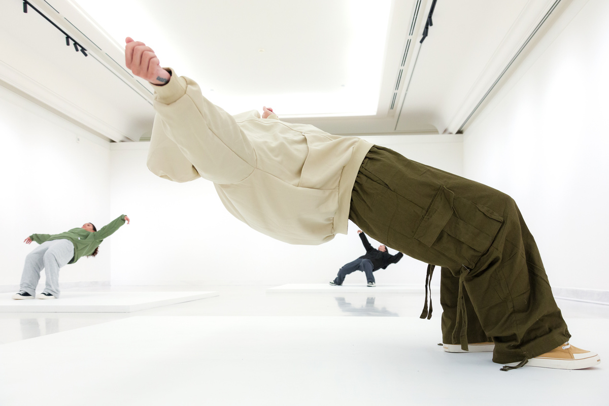 02 พบกับความงามเพียงชั่วพริบตาจากซวีเจริ้น Xu Zhen ในศิลปะการแสดงสด “In Just A Blink of An Eye Performance” ที่ MOCA BANGKOK