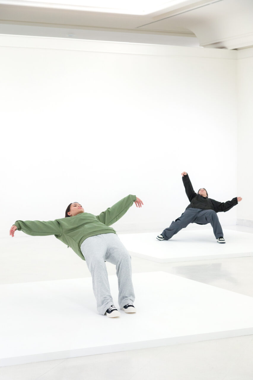 08 พบกับความงามเพียงชั่วพริบตาจากซวีเจริ้น Xu Zhen ในศิลปะการแสดงสด “In Just A Blink of An Eye Performance” ที่ MOCA BANGKOK