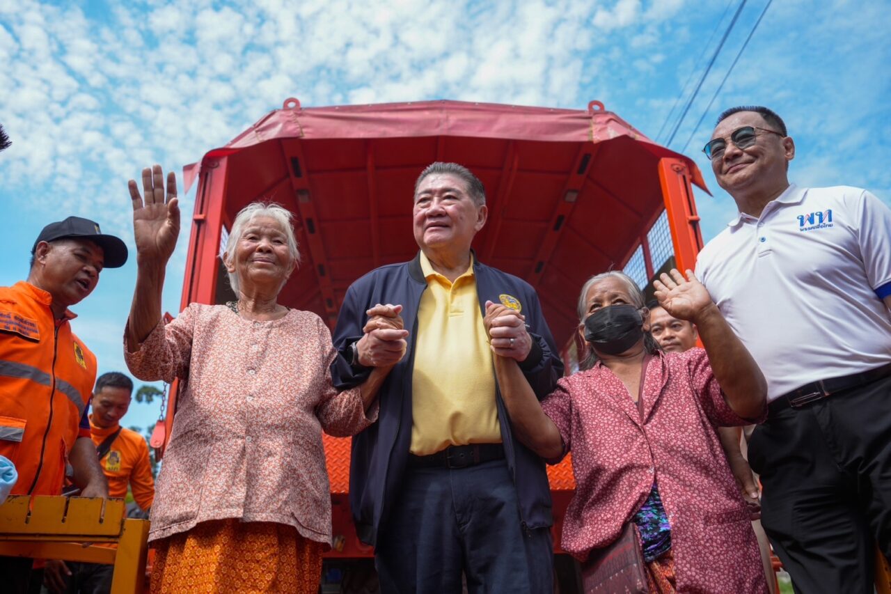 นายภูมิธรรมกล่าวถึงแผนการช่วยเหลือและส่งผู้อพยพกลับภูมิลำเนา