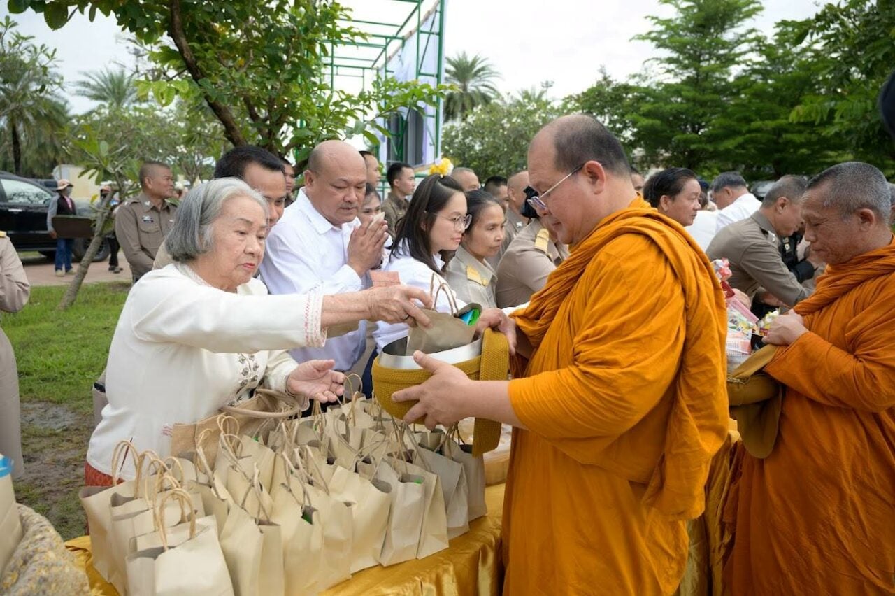 พิธีเจริญพระพุทธมนต์หนองบัวลำภู