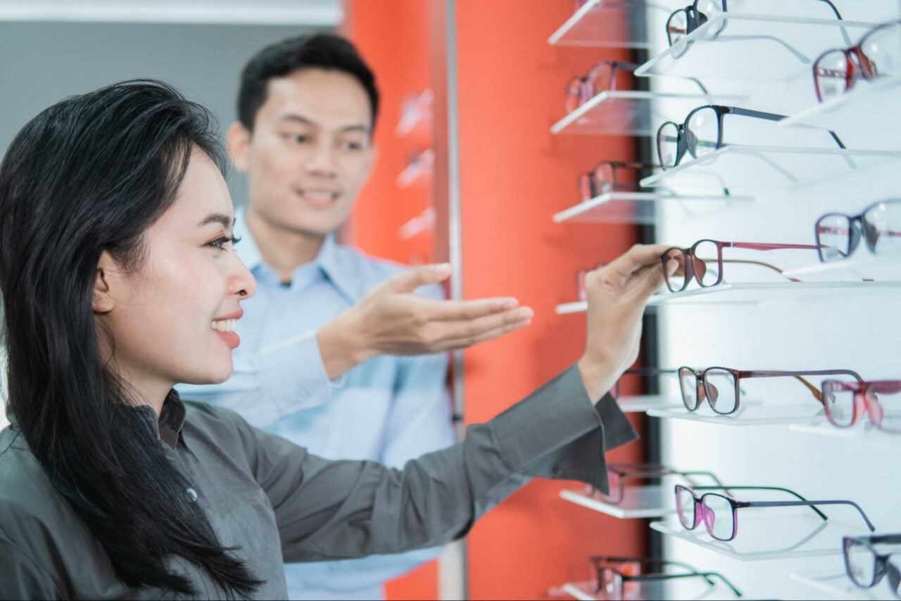 ราคาตัดแว่นสายตา