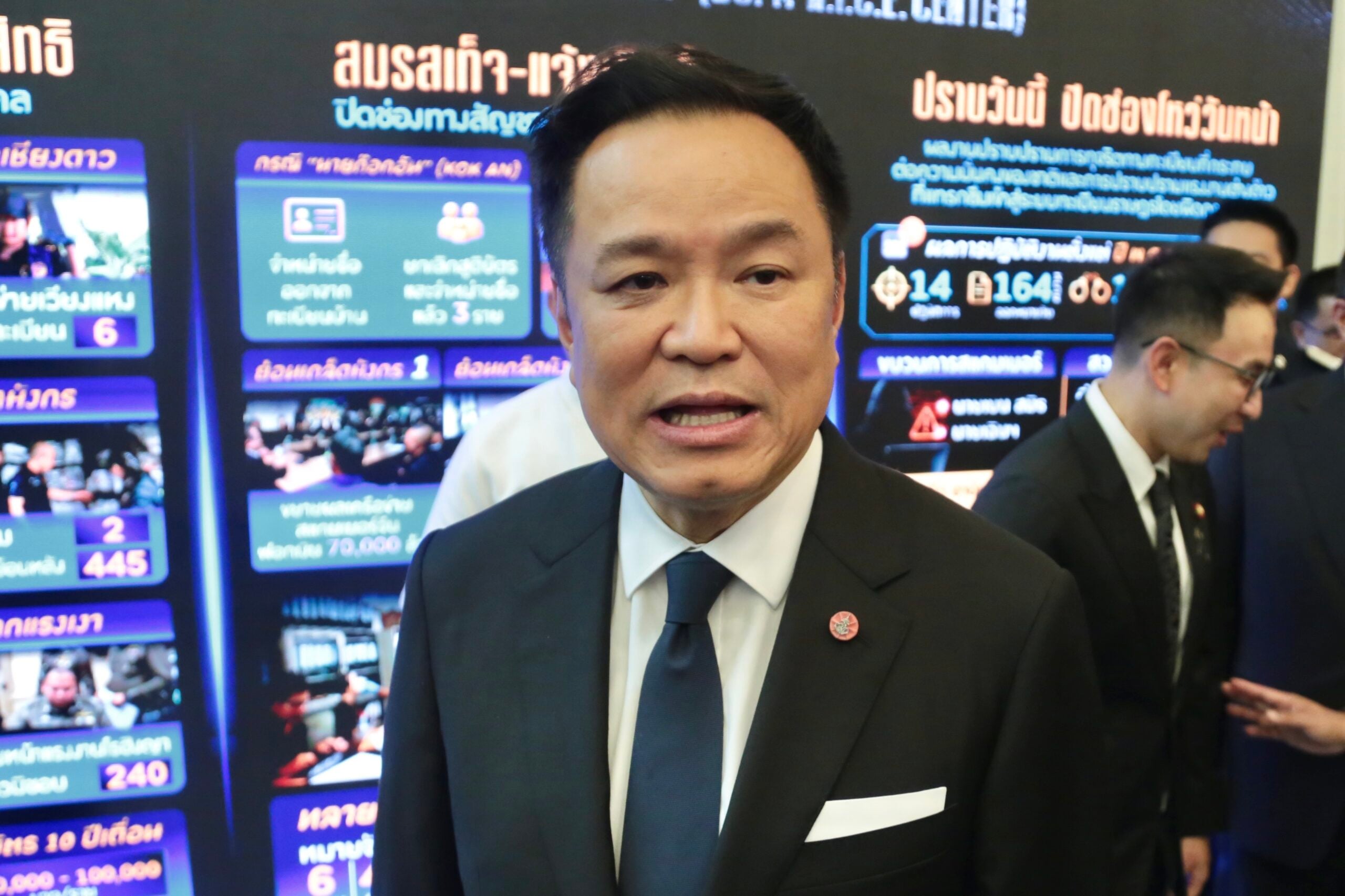 ‘นายกฯ’ ยันย้าย มท. ตามวาระปกติ ชี้ ‘ผวจ.บุรีรัมย์’ ขึ้นอธิบดี สถ. ตามอาวุโส