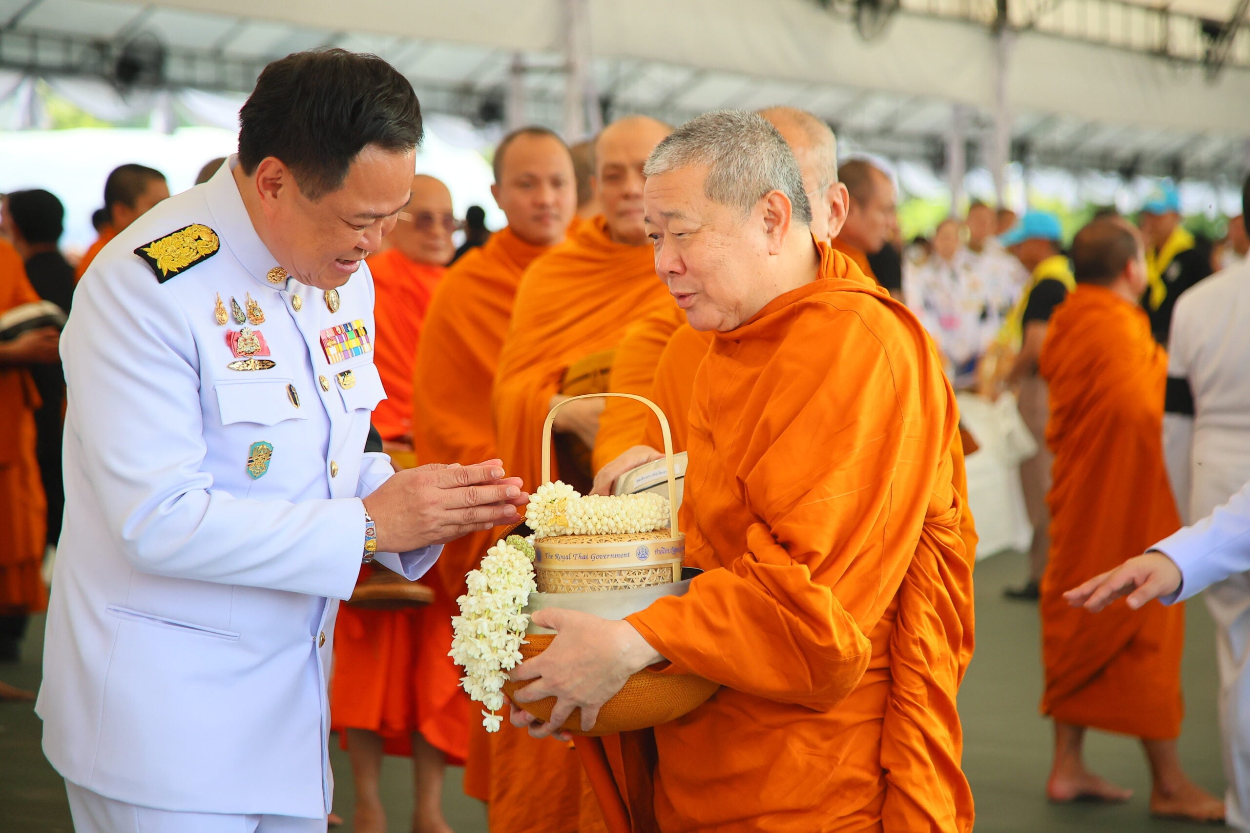 ‘นายกฯอนุทิน’ เป็นประธานทำบุญตักบาตร วันคล้ายวันสวรรคต ‘สมเด็จพระพันปีหลวง’