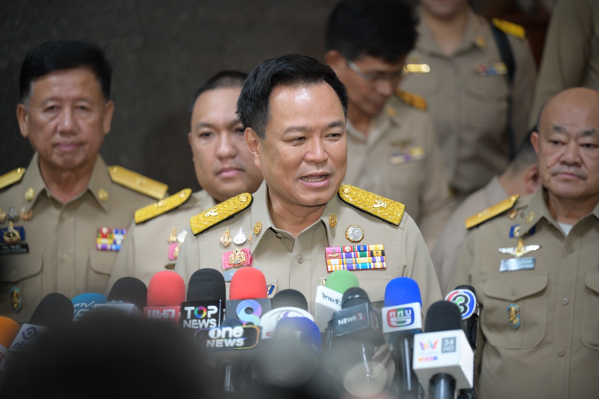 ครม. 27 ต.ค. พิจารณาลดภาษีสรรพสามิตน้ำมัน E20 คลังหนุนลดเฉพาะ E20-B20